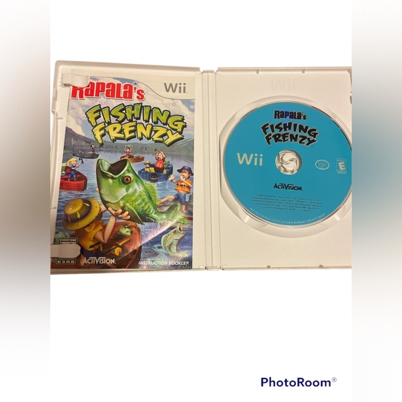 Nintendo Wii 2009 Rapala Fishing Frenzy Game Pre-Owned Condition.Easter/Stocking - Picture 3 of 4